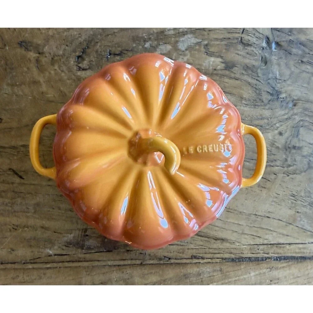 Le Creuset Stoneware Figural Pumpkin Mini Cocotte 12 oz 350 ml Persimmon NEW